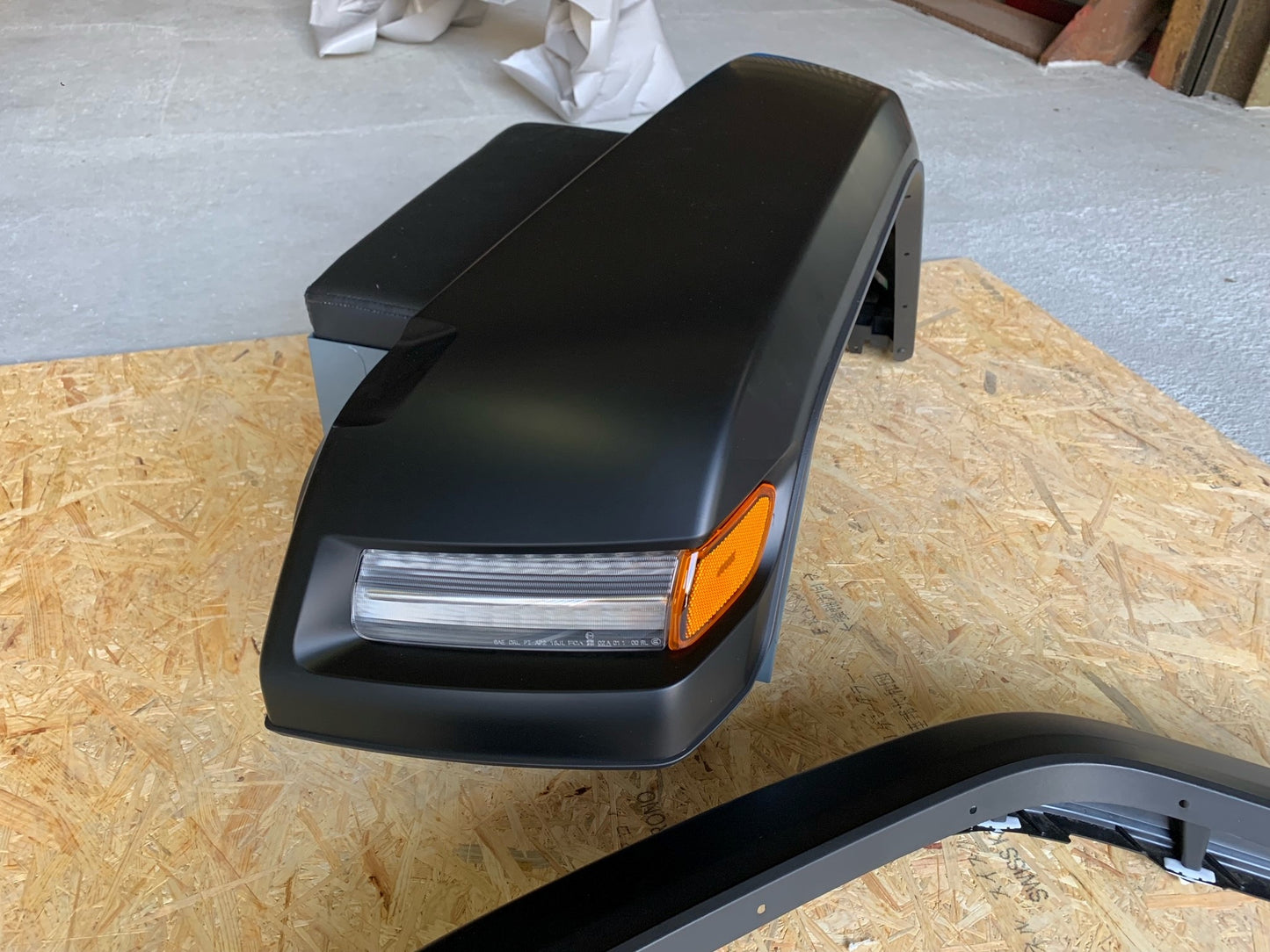 MOPAR 純正 ハイオルティテュード フェンダーキット